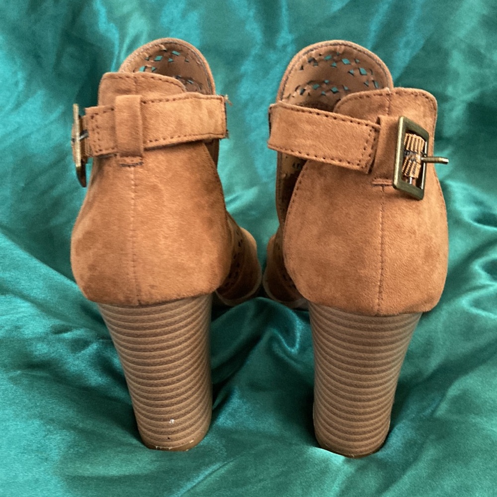 Boho Block Heels with Peep Toe - Picture 3 of 4